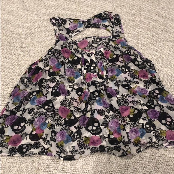 torrid Tops - Torrid Floral & Skull Tank torrid Tops - Torrid Floral & Skull Tank